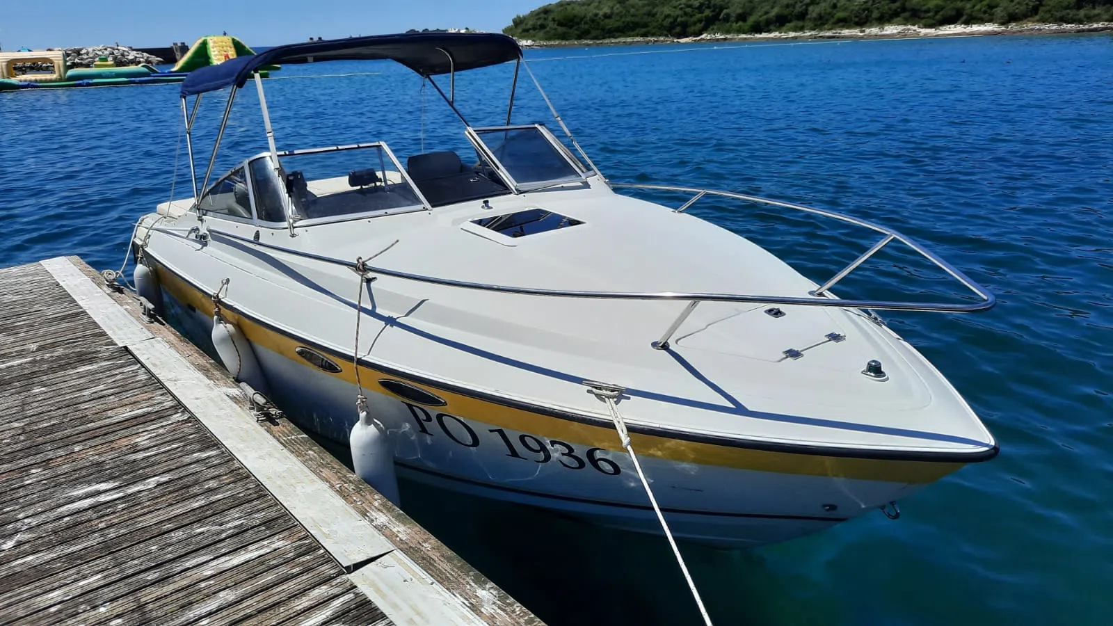 Donzi 25 at Istra Nautika